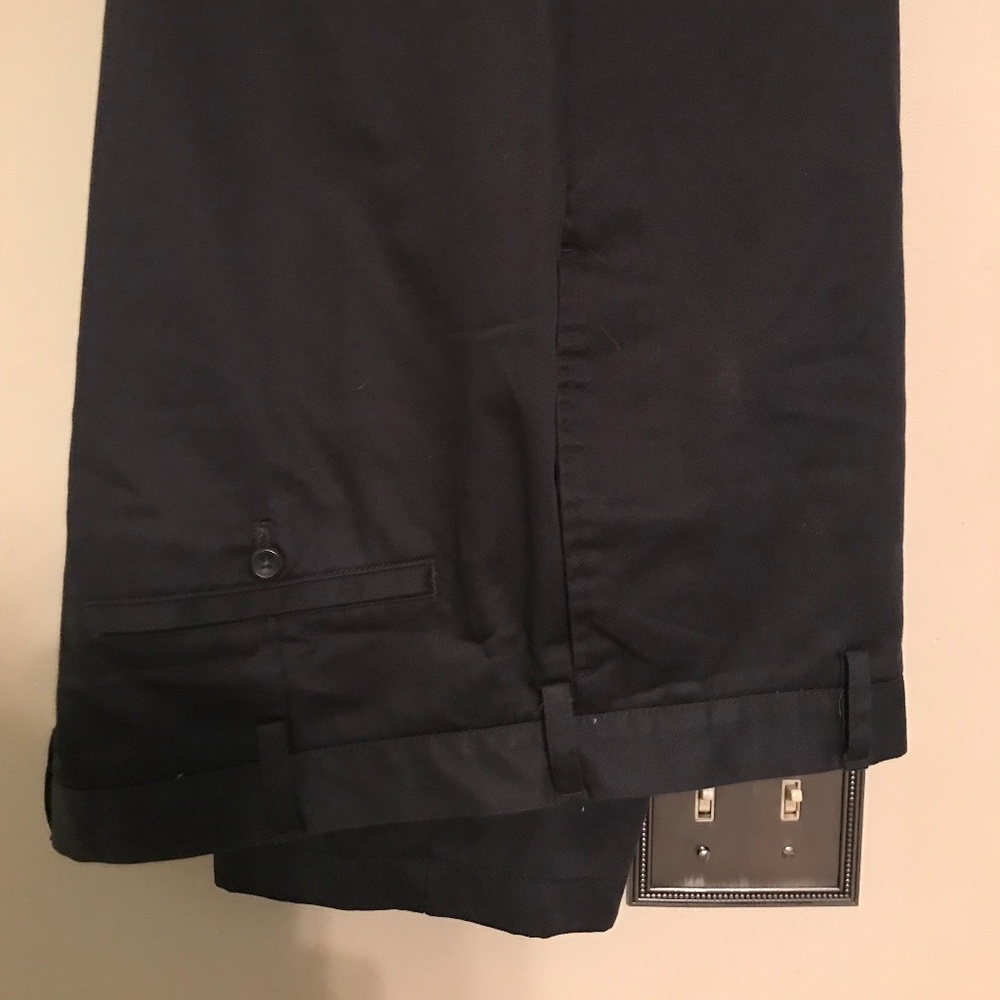 Mens NWOT Izod Chinos
